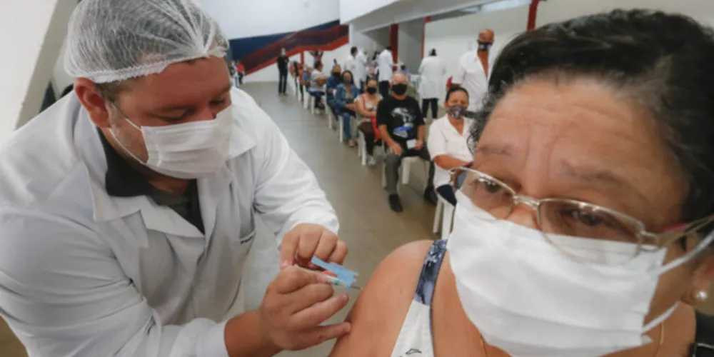 Imagem ilustrativa da imagem Paraná se aproxima de 1 milhão de vacinados