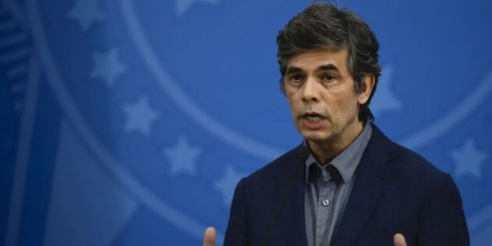 Ex-ministro da Saúde afirmou à comissão que foi pressionado pelo presidente a estender uso do medicamento cloroquina 