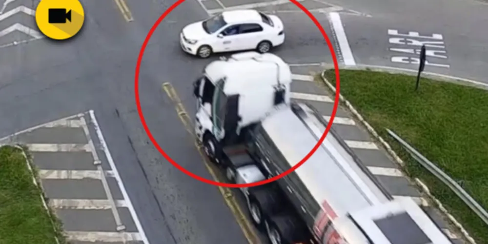 Imagem ilustrativa da imagem Taxista morre no PR após colisão com caminhão e ônibus