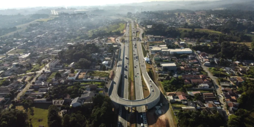A construção durou dez meses. O investimento por parte da concessionária Rodonorte que administra o trecho foi de R$ 19,7 milhões