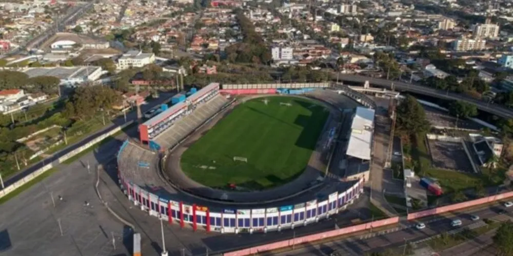 Paraná e Athletico jogam nesta sexta-feira, às 16h, na Vila Capanema