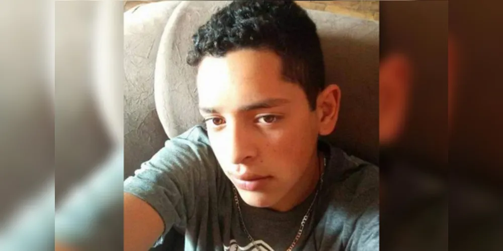 Jovem de 22 anos foi assassinado com cinco tiros na noite de quinta-feira (27), no Conjunto Boreal, na região da Vila Borato
