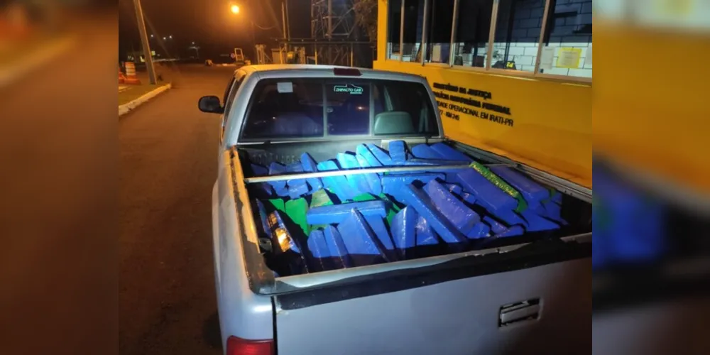 Imagem ilustrativa da imagem PRF flagra caminhonete com 266 kg de maconha na BR-277