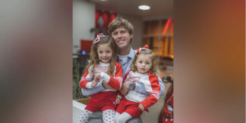 Eduardo Nascimento Silva e suas filhas Sabrina e Larissa Pachnicki Silva