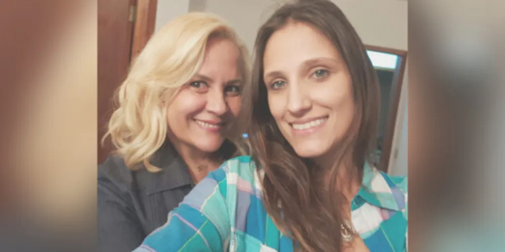 TROCA DE IDADE - Telma Saad será cumprimentada na próxima quarta-feira (18), pela estréia de idade nova. No registro, Telma e sua filha Tuane Saad. Da coluna RC os votos de sucesso e felicidades. 