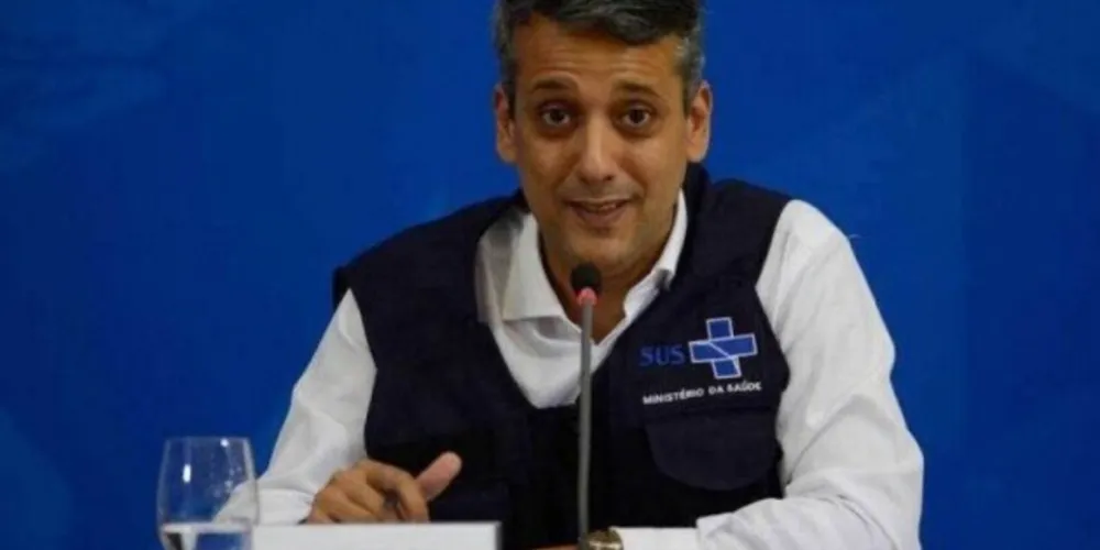 Diretor do Ministério da Saúde, tentou negociar a propina na compra de um lote de 400 milhões de doses de vacinas