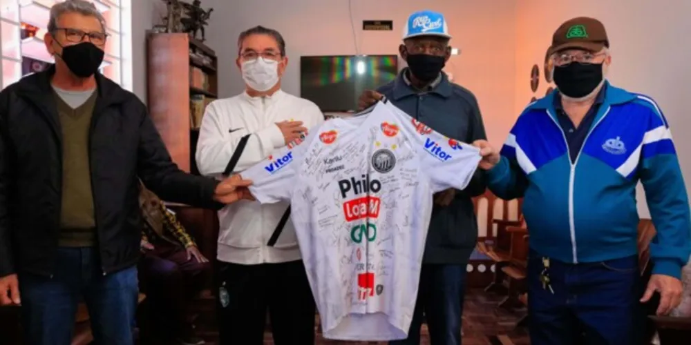 'Páscoa' fez história no futebol regional e faleceu neste ano, vítima de covid-19. A exposição 'Futebol Tibagiano' ficará aberta até 30 de agosto, no Museu Histórico