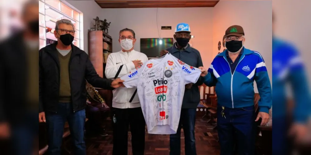 'Páscoa' fez história no futebol regional e faleceu neste ano, vítima de covid-19. A exposição 'Futebol Tibagiano' ficará aberta até 30 de agosto, no Museu Histórico