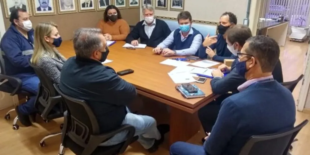 No início do mês, o prefeito Celso Kubaski expôs as principais demandas do município para a Sanepar