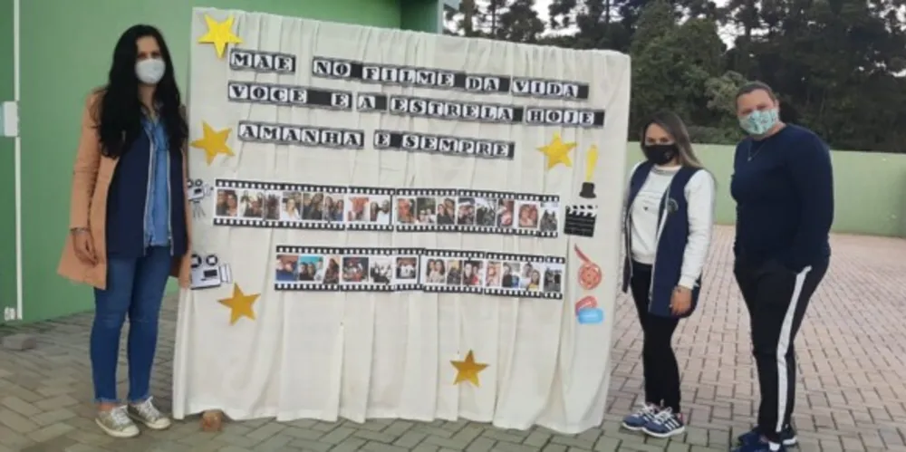 Educadoras relatam ampla participação das mães durante homenagem