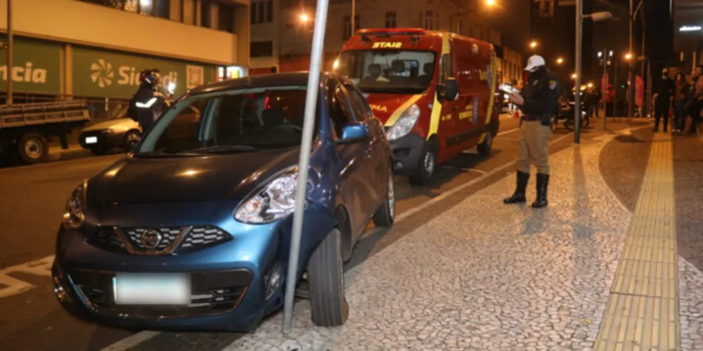 O acidente envolveu um Volkswagen Polo e um Nissan March