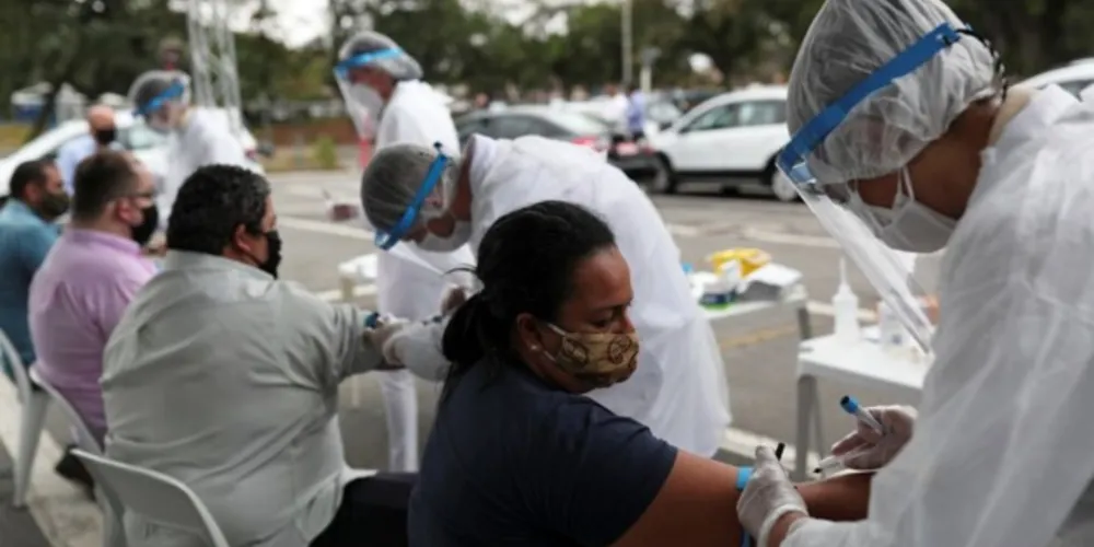 Brasil tem 513 mil mortes por causa da covid