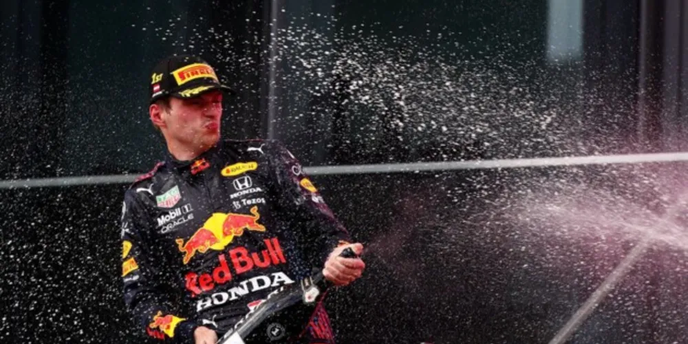Verstappen domina no Grande Prêmio da Estíria