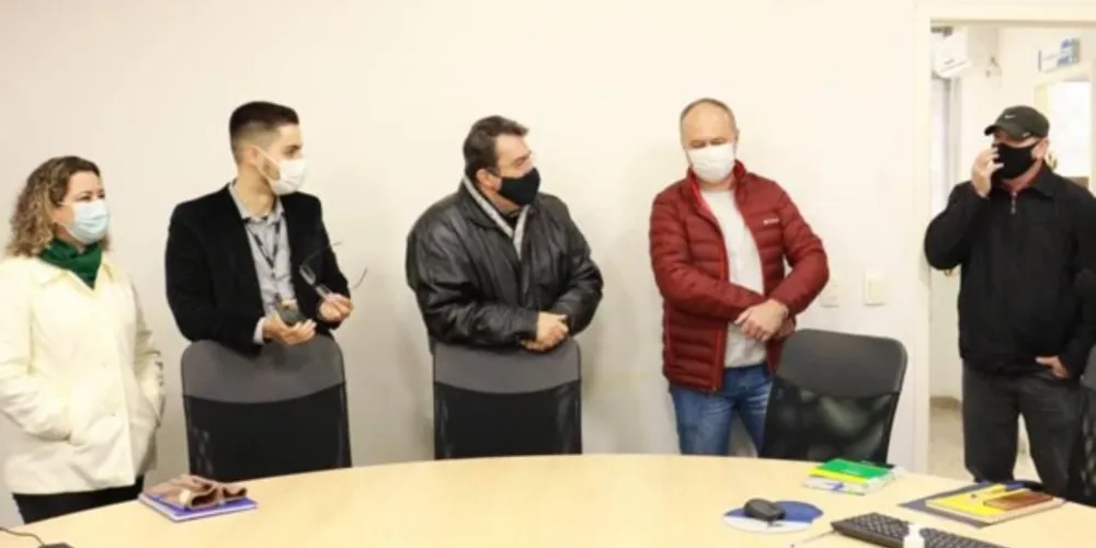 Prefeito Osnei Stadler esteve reunido com representantes do Sebrae