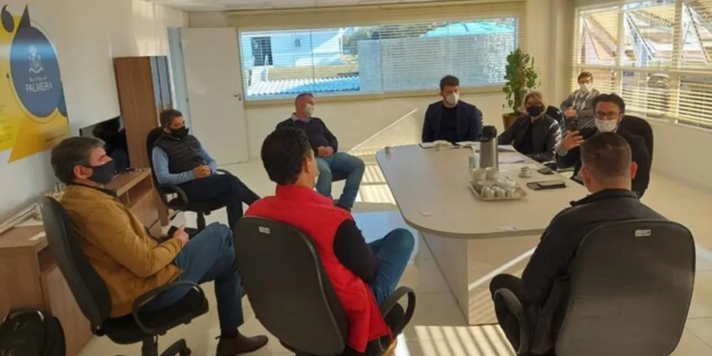 Prefeito Sérgio Belich esteve em reunião com o presidente da entidade nesta quinta-feira (22)