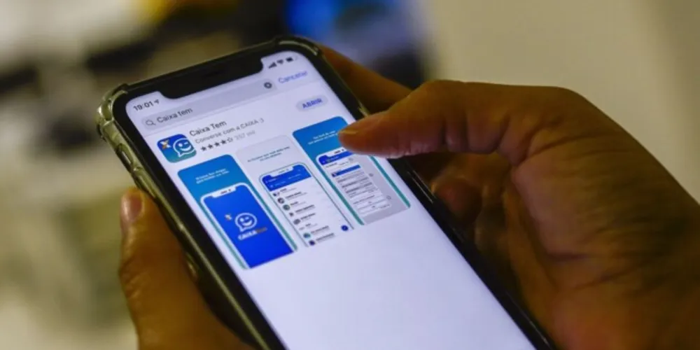 A Caixa Econômica Federal e o WhatsApp fecharam parceria, inédita no mundo, para o envio de mensagens sobre o benefício.