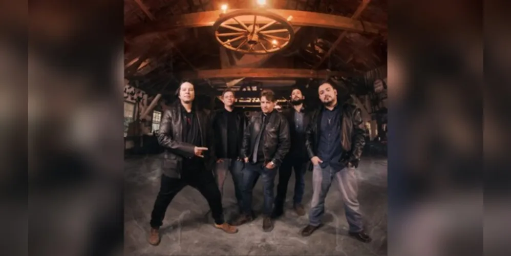 O grupo de rock Don Belluci traz ao público: “Tryin' to be a Rolling Stone"