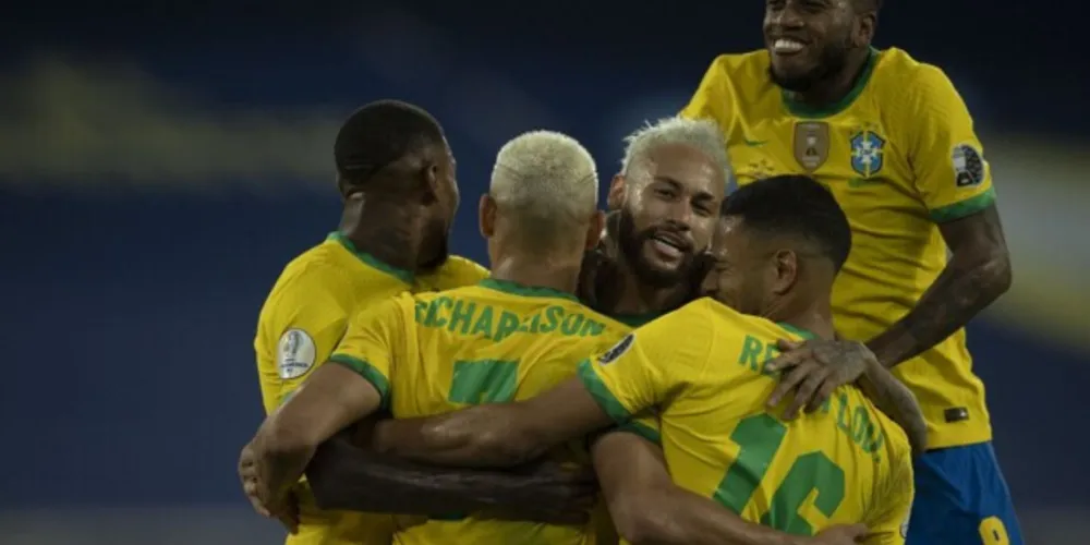 Alex Sandro, Neymar, Everton Ribeiro e Richarlison marcaram os gols da partida