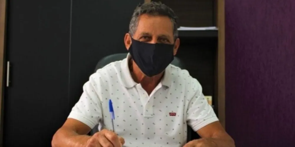 Prefeito Ary Mattos (DEM) promove reformas nos bairros