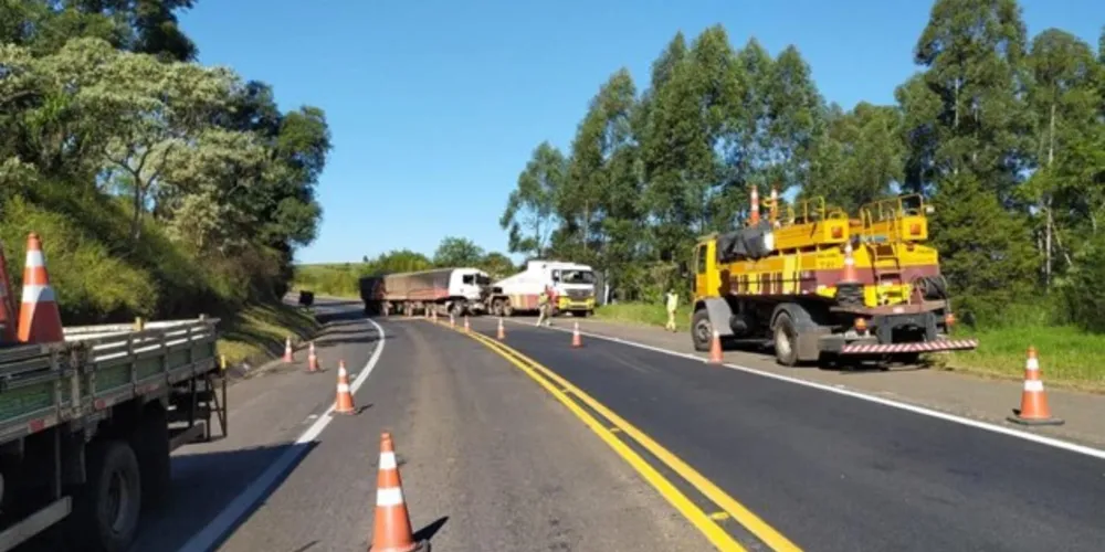 Acidente aconteceu na manhã deste domingo (13), em Ortigueira.
