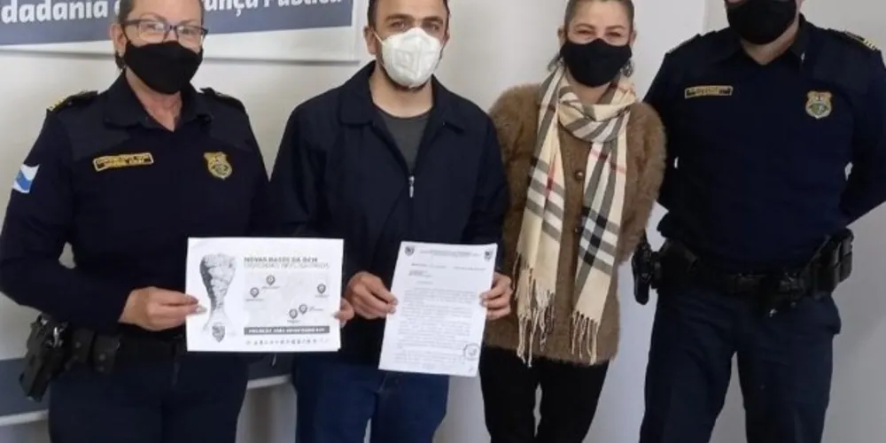 Deputado Aliel Machado (PSB) e lideranças da secretaria de segurança.