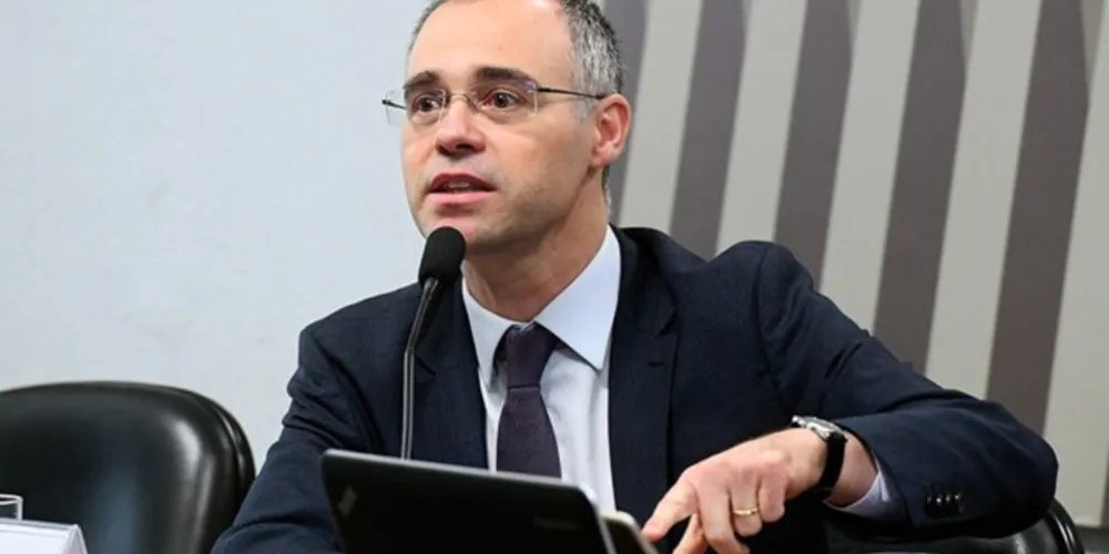 André Mendonça é advogado-geral da União e tem 48 anos.