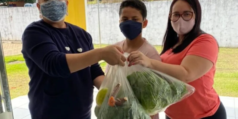 Iniciativa é realizada em parceria com produtores do Programa de Agricultura Familiar do município