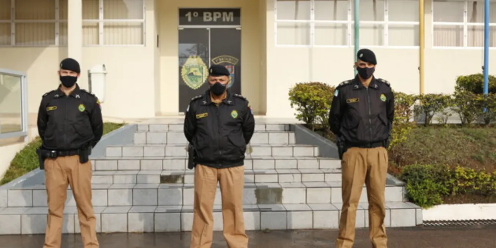 Na manhã desta segunda-feira (16), ocorreu a apresentação de dois Cadetes do 2° Ano do Curso de Formação de Oficiais.