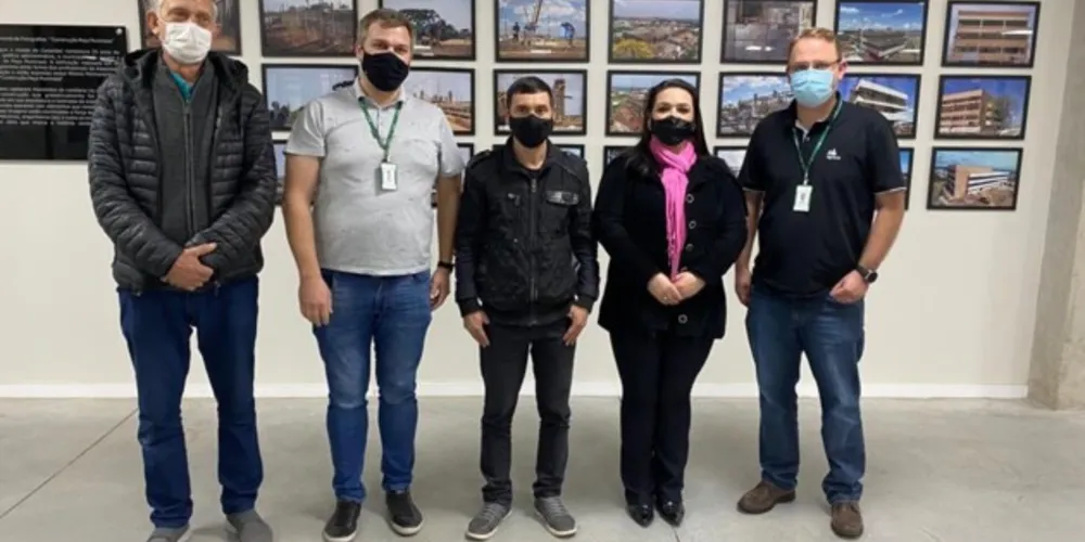 Profissionais trazem auxílio para definir questões documentais para instalação da fábrica