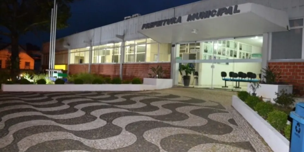 Prefeito Osnei Stadler prestou homenagem às vítimas da doença na cidade