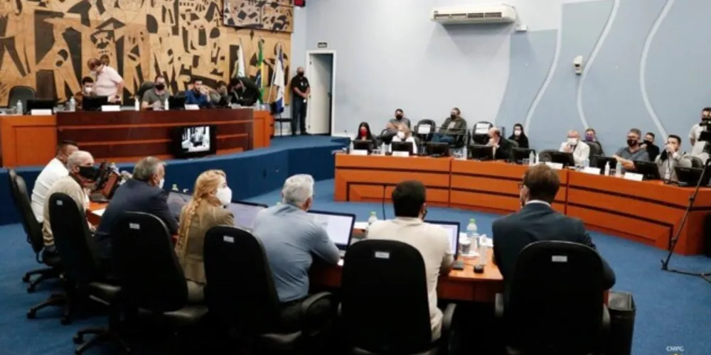 Primeira discussão do projeto aconteceu nesta tarde de segunda-feira (7).