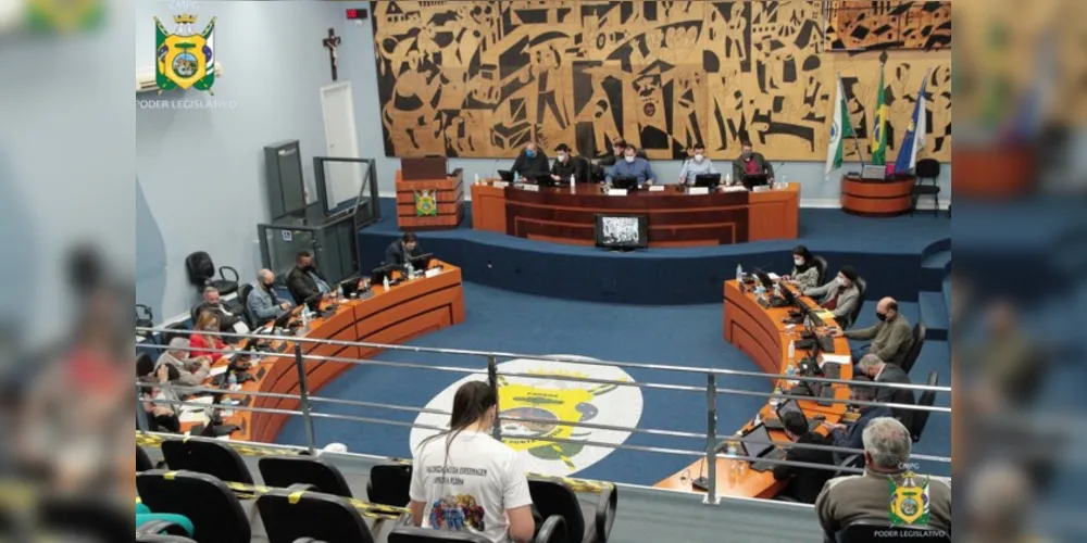 Discussão aconteceu nesta segunda-feira (2) no Legislativo ponta-grossense.