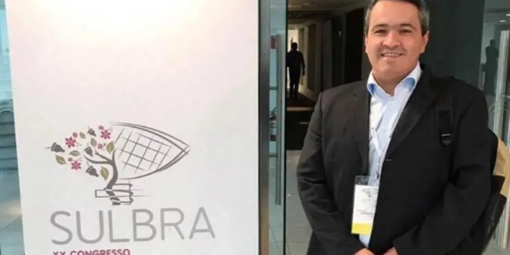 Imagem ilustrativa da imagem Imunizado e sem comorbidade, médico morre de covid no PR