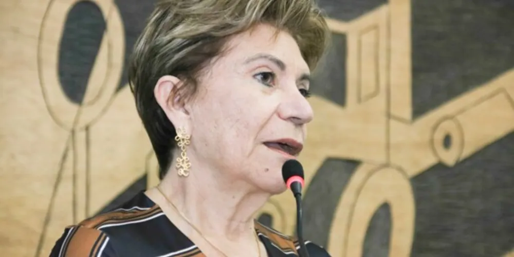 Prefeita de Ponta Grossa, Elizabeth Schmidt (PSD).