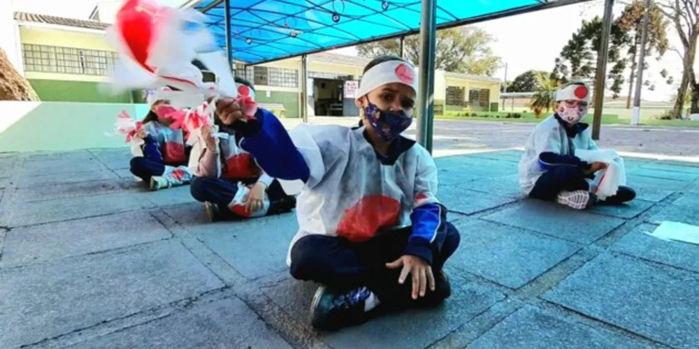 Professores das escolas municipais adaptam o ensino da Educação Física para uma retomada segura das atividades esportivas, seguindo novos protocolos