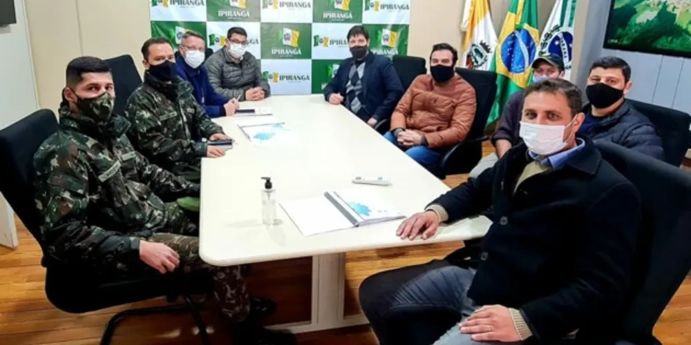 Prefeito Douglas Modesto expôs algumas demandas da cidade em reunião