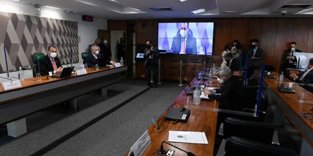 CPI investiga ações do Governo Federal no combate à covid-19.