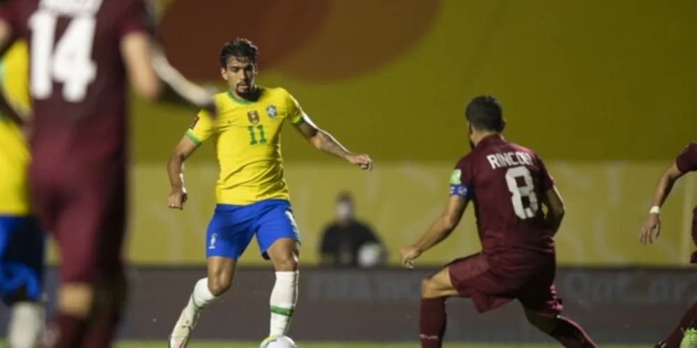 Lucas Paquetá (foto) será um dos atletas titulares no jogo deste domingo (13).