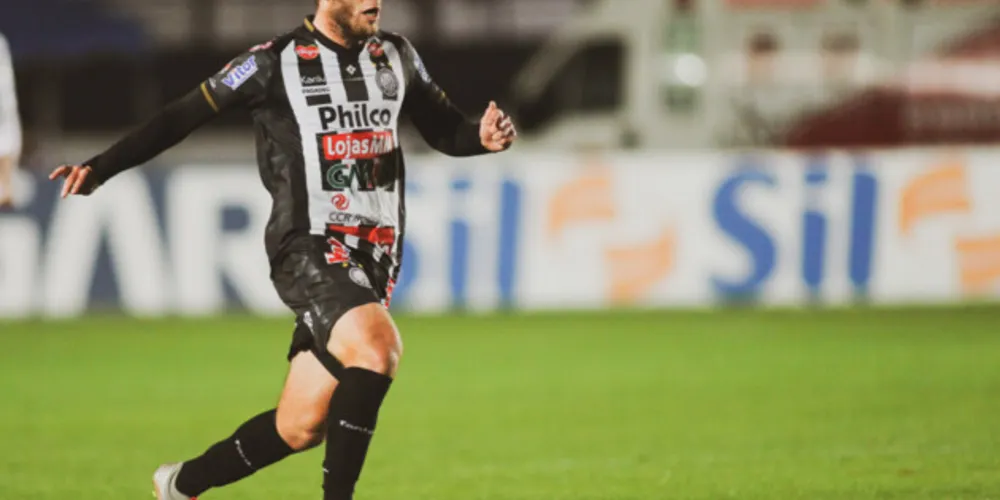 Jogo acontece neste domingo, a partir das 18h15.