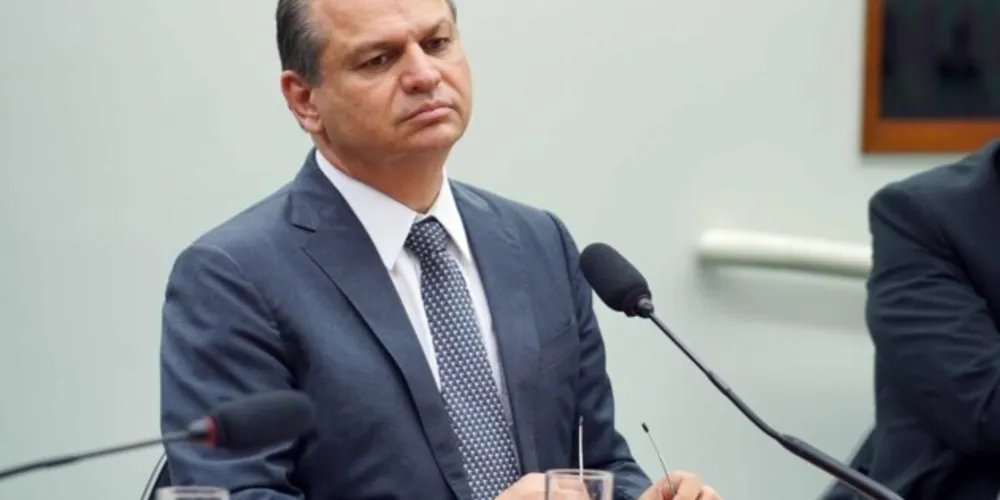 Requerimento aprovado pede a transferência de informações telefônicas, fiscais e bancárias do líder do governo na Câmara