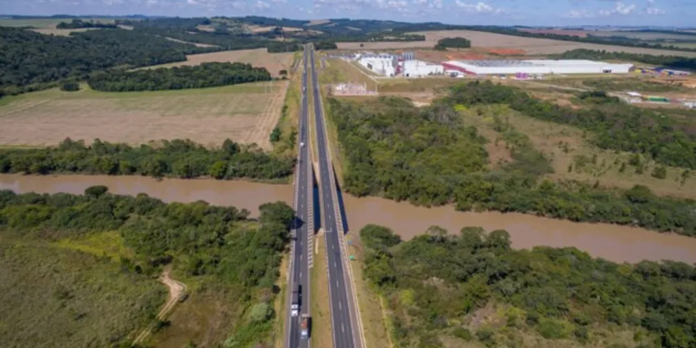 Trecho da BR-376 entre Ponta Grossa e Tibagi estará todo duplicado até o final de novembro