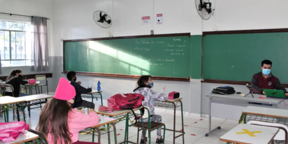 Medida atende a um pedido da comunidade escolar e se pode ser colocada em prática neste momento devido ao avanço da vacinação contra a Covid-19 e a diminuição dos indicadores da pandemia