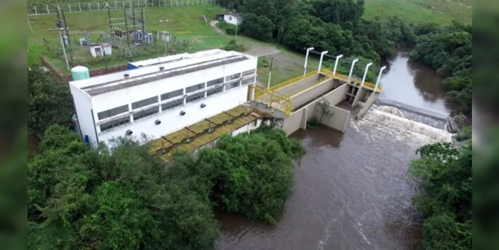 Captação da Sanepar no Rio Pitangui abastece 70% da cidade.