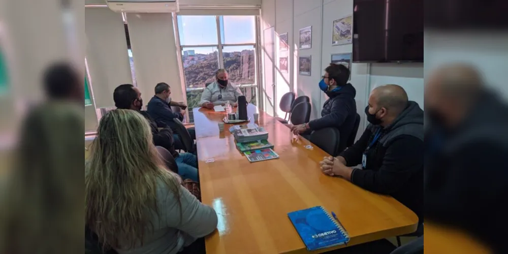 Vereador se encontrou com secretário municipal, diretor de apoio institucional e comerciantes.