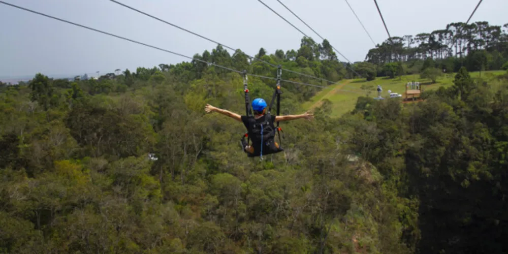Visitante do Parque Vila Velha conta com combos promocionais