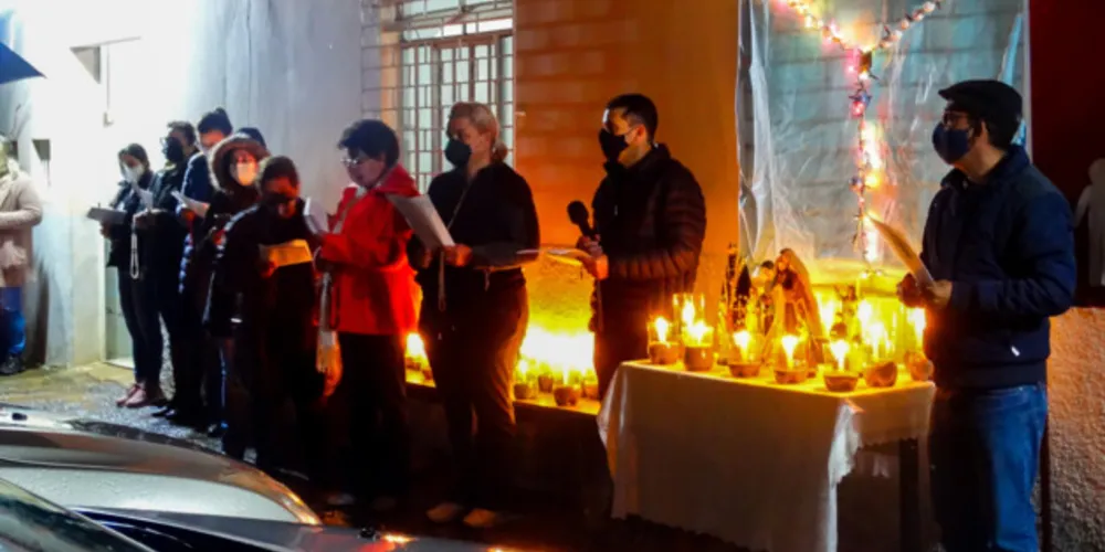 As orações conduzidas por padre Sávio pediam a intercessão dos padroeiros.