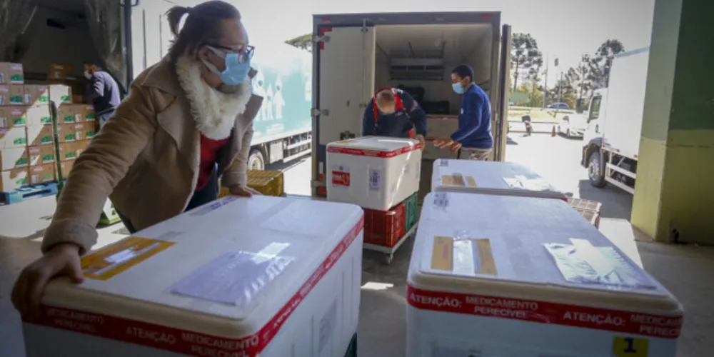 Vacinas entregues são para combater à covid-19.