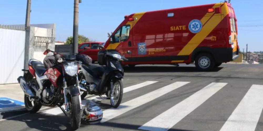 Colisão entre as motocicletas aconteceu na manhã deste sábado (5)