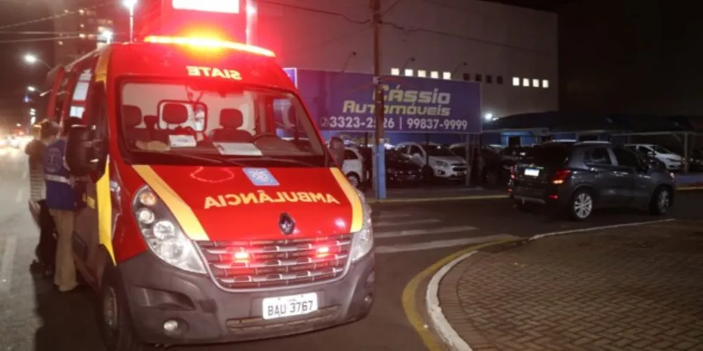 Acidente aconteceu no cruzamento da Avenida Carlos Cavalcanti com a Rua Gonçalves Dias