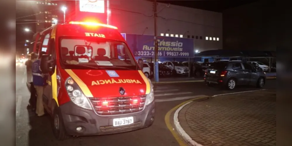 Acidente aconteceu no cruzamento da Avenida Carlos Cavalcanti com a Rua Gonçalves Dias